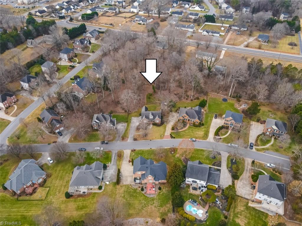 Winston-Salem, North Carolina 27106, United States, 3 Bedrooms Bedrooms, ,4 BathroomsBathrooms,Residential,Pending,13270