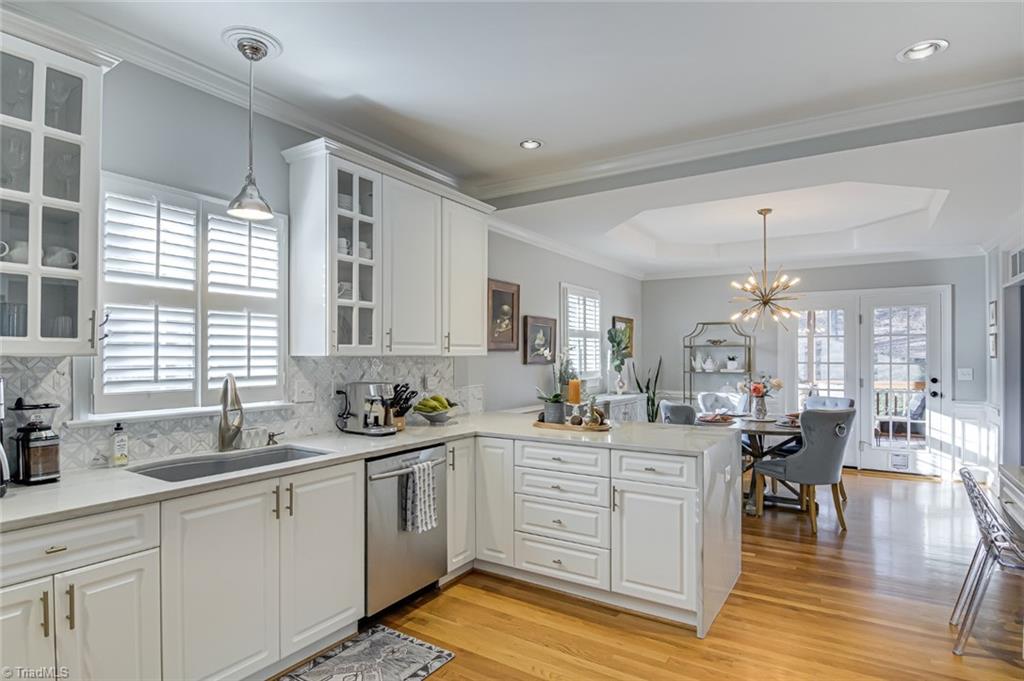 Winston-Salem, North Carolina 27106, United States, 3 Bedrooms Bedrooms, ,4 BathroomsBathrooms,Residential,Pending,13270