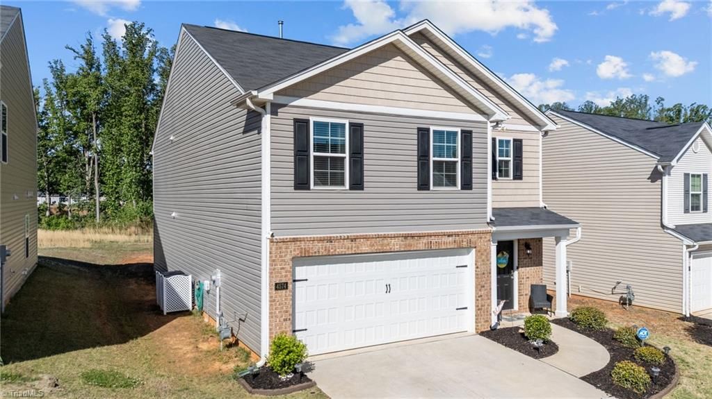 Photo of 4574 Heatherly Road, Winston-Salem, NC 27105 (MLS # 1217966)