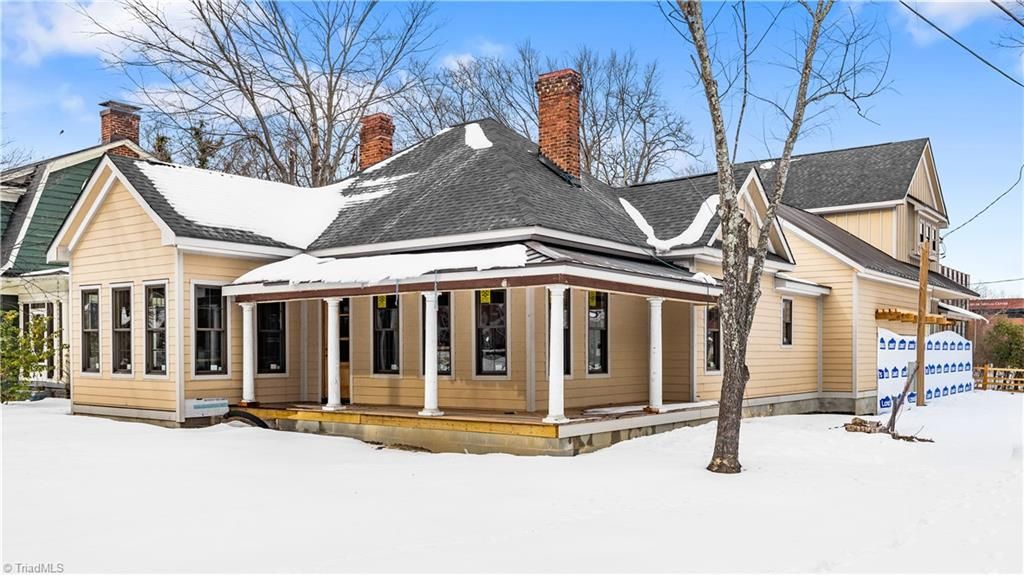 Photo of 309 Bessemer Avenue, Greensboro, NC 27401 (MLS # 1195026)