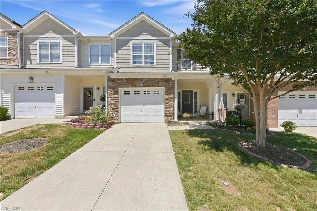 4019 Comrie Lane