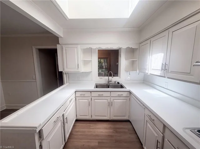2727 Catherine Drive, photo 5 of 19