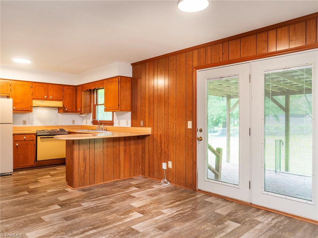 307 Sunset Drive, Elon, North Carolina image 11