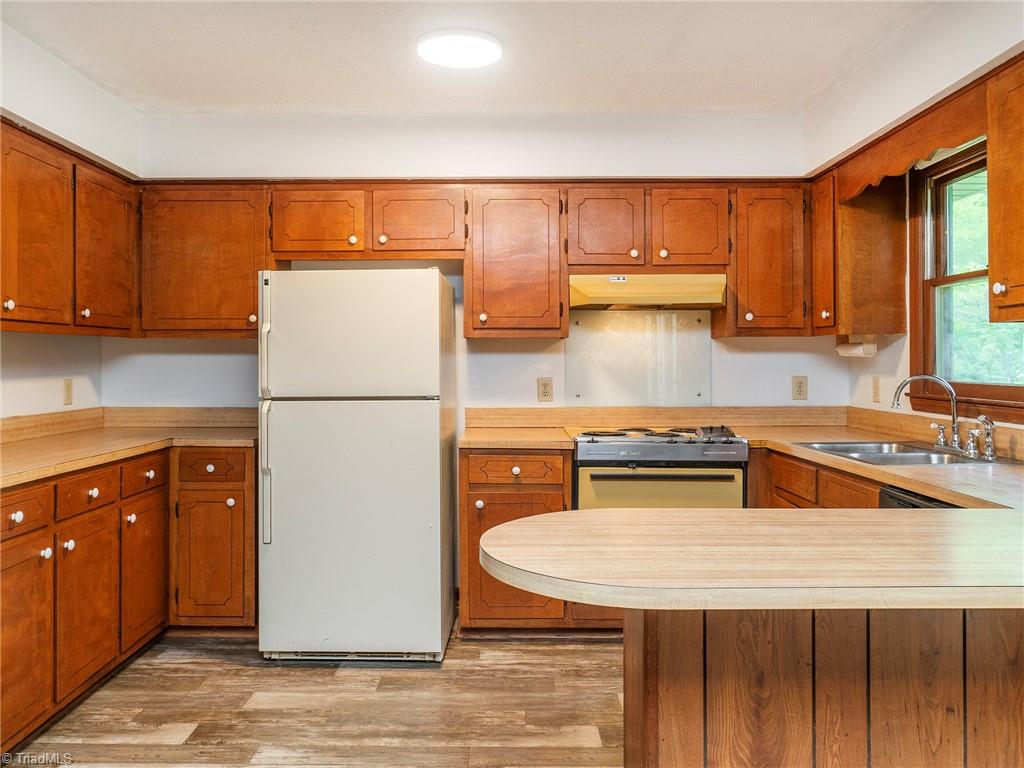 307 Sunset Drive, Elon, North Carolina image 13