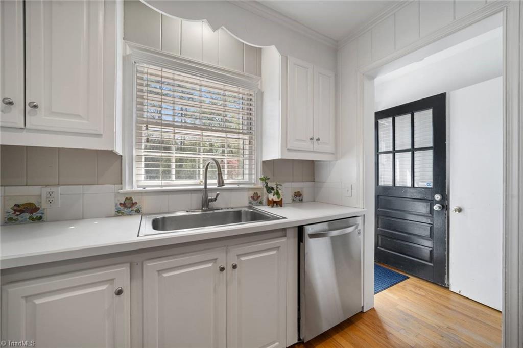 Winston-Salem, North Carolina 27106, United States, 3 Bedrooms Bedrooms, ,2 BathroomsBathrooms,Residential,Pending,101772