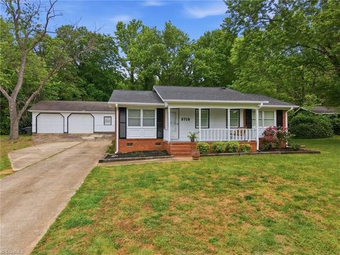 Homes For Sale - 5710 Friendswood Drive<br/> Greensboro, NC 27409