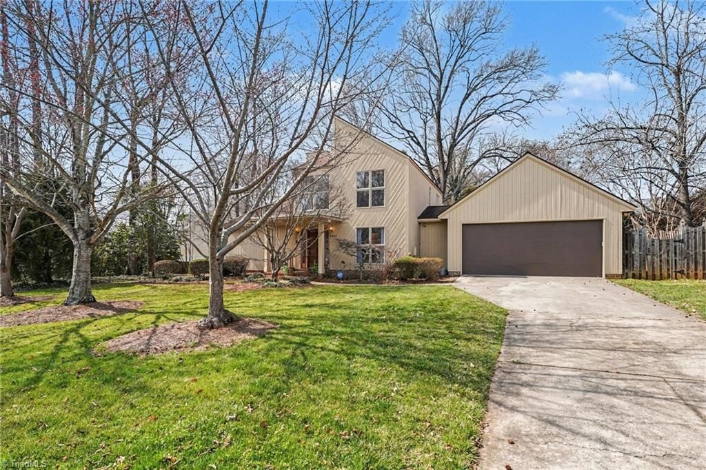 Photo of 2902 Crossfield Drive, Greensboro, NC 27408 (MLS # 1211380)