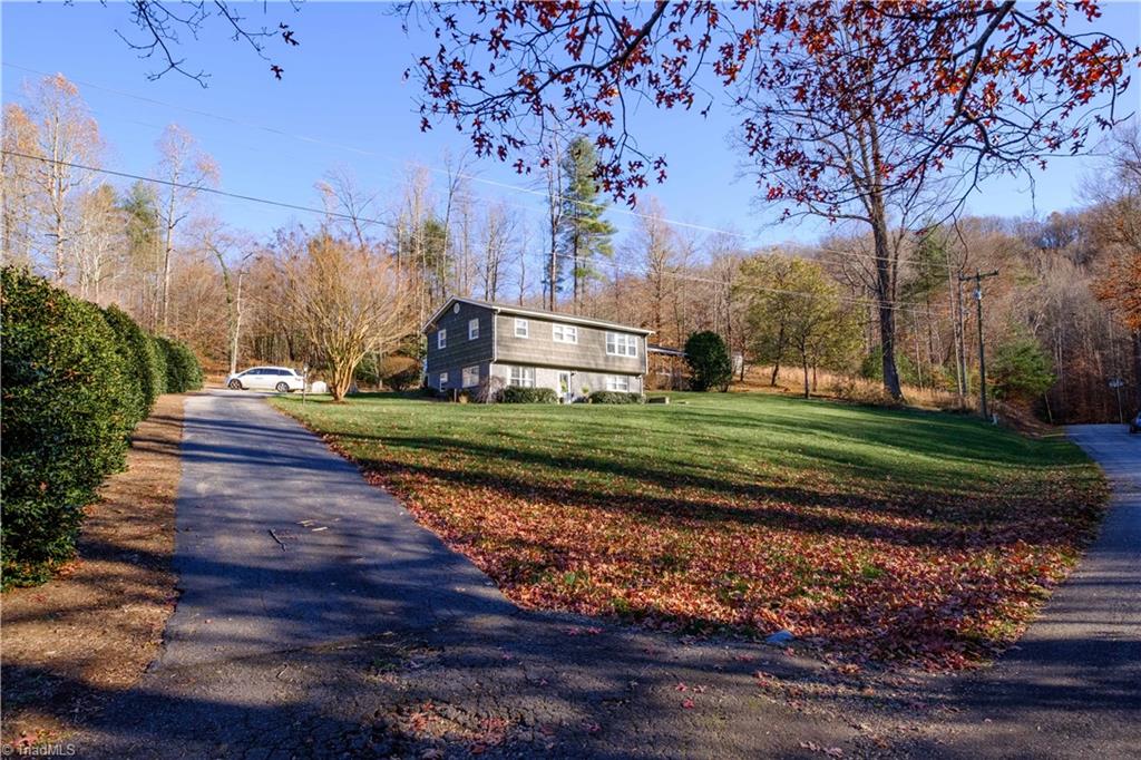 497 Town N Country Drive, Wilkesboro, North Carolina image 25