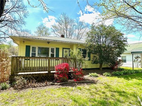 Condo For Sale - 8431 Austin Traphill Road<br/> Elkin, NC 28621