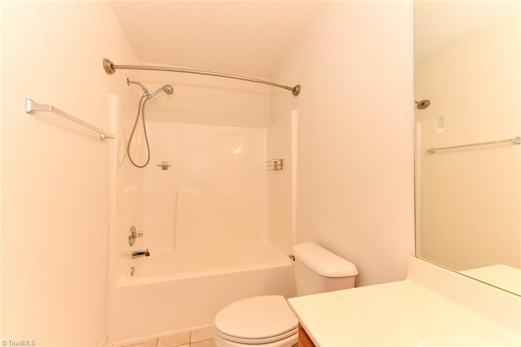 1217 Edenham Way, Greensboro, North Carolina image 27