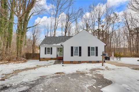 966 Chatfield Drive Jamestown NC 27282