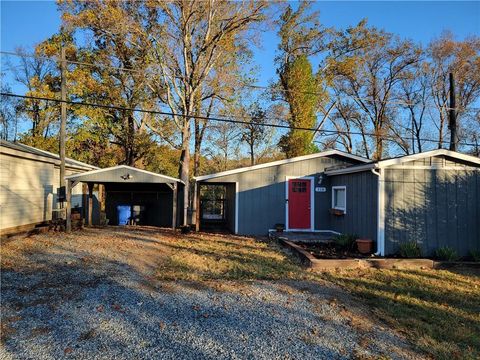 Manufactured Home in Lexington NC 118 Riverview Boulevard.jpg