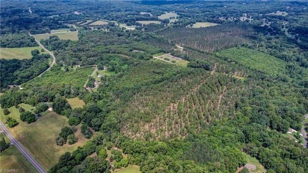 106 S VAN BUREN RD, EDEN, NC 27288 - Image e2b33d417cf0dbf66ab3ac85a27d5b89/932165318