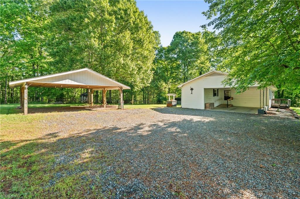 1553 Carson Road, Pilot Mountain, North Carolina image 5