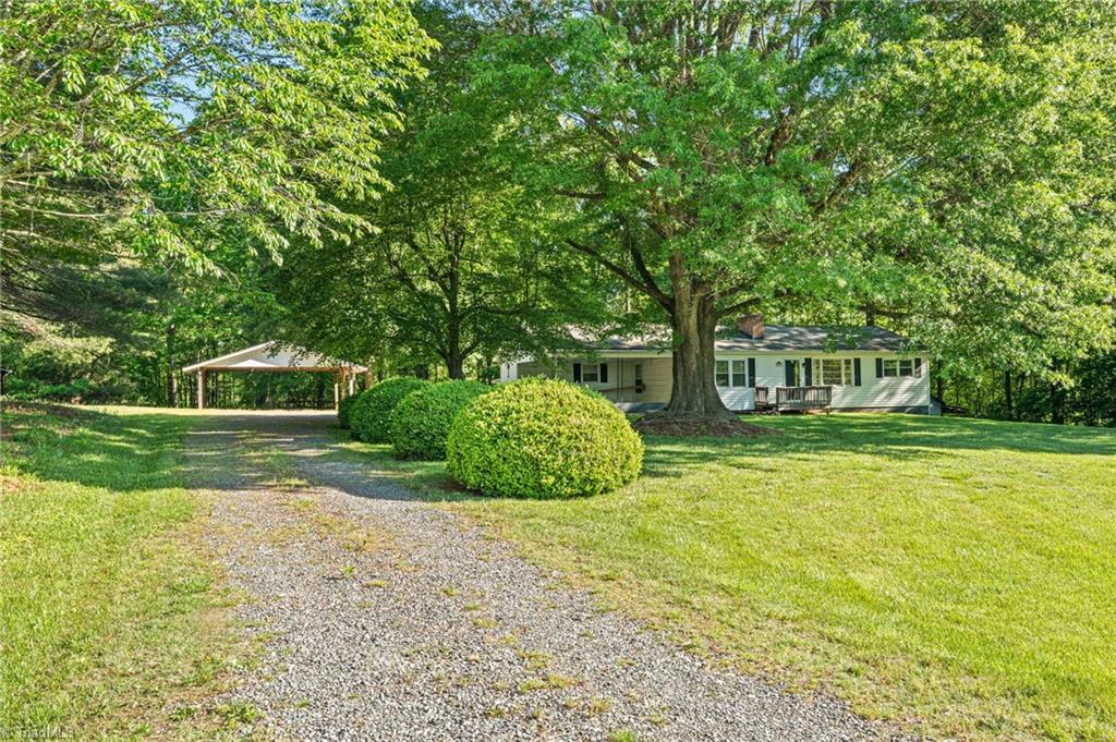 1553 Carson Road, Pilot Mountain, North Carolina image 4
