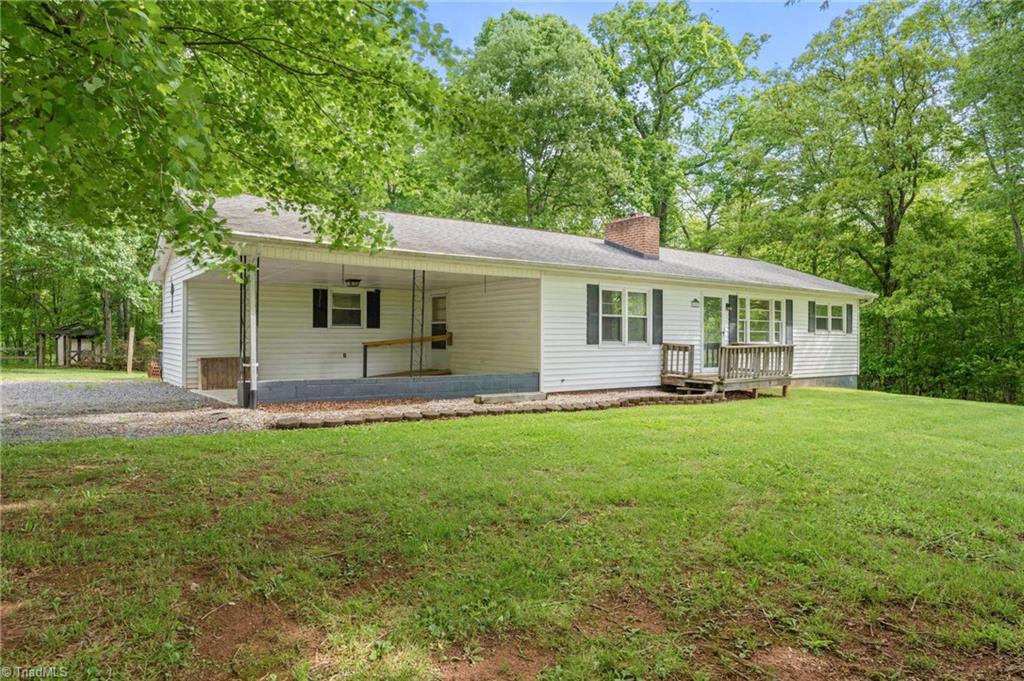 1553 Carson Road, Pilot Mountain, North Carolina image 2