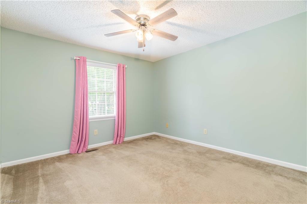 1119 Summer Place, Greensboro, North Carolina image 26