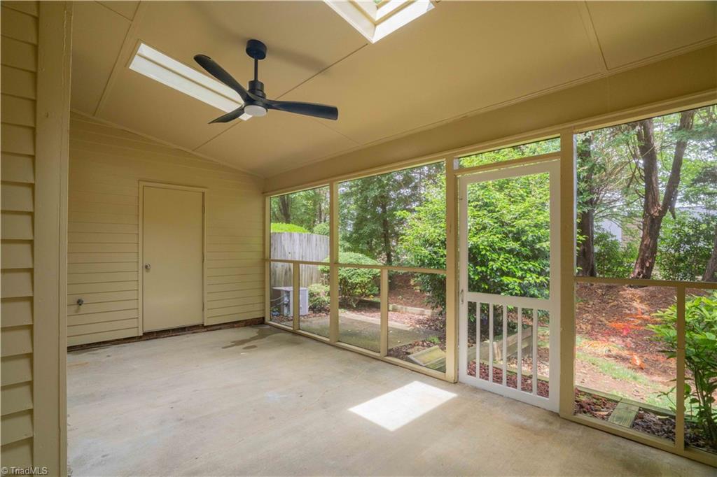 1119 Summer Place, Greensboro, North Carolina image 31