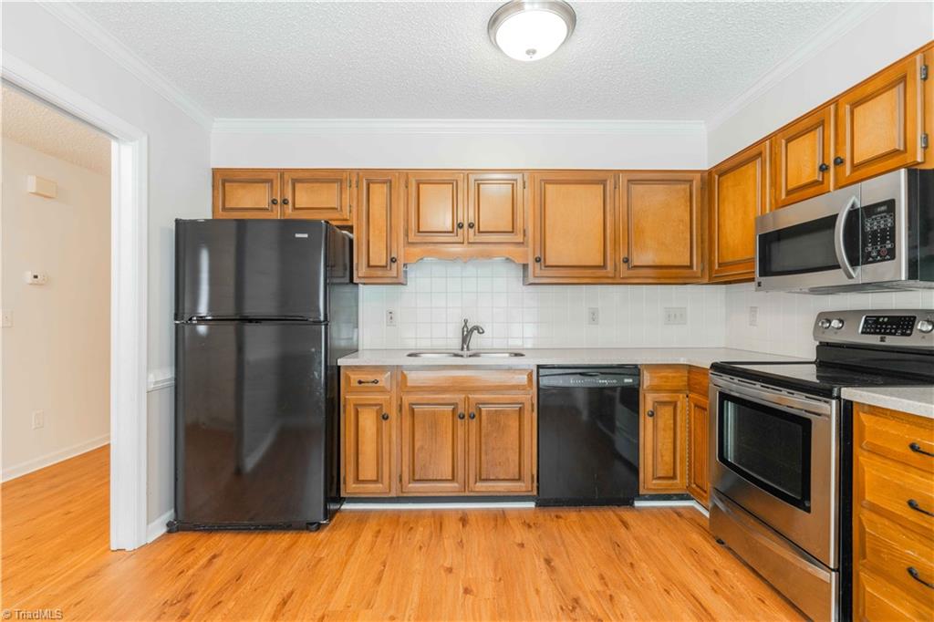 1119 Summer Place, Greensboro, North Carolina image 9