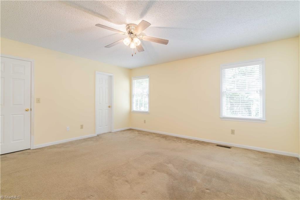 1119 Summer Place, Greensboro, North Carolina image 19
