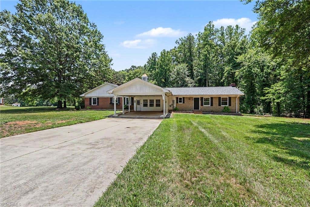 Photo of 3063 Georgia Road, Yadkinville, NC 27055 (MLS # 1226911)