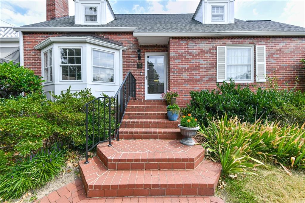 Greensboro, North Carolina 27403, United States, 3 Bedrooms Bedrooms, ,2 BathroomsBathrooms,Residential,Pending,204776