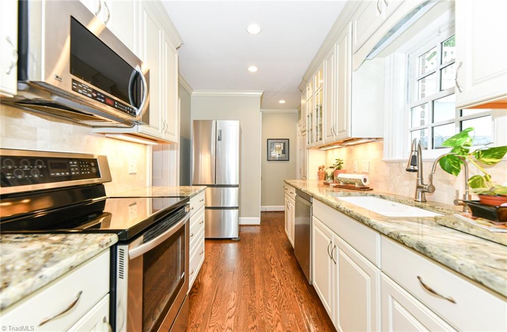 Greensboro, North Carolina 27403, United States, 3 Bedrooms Bedrooms, ,2 BathroomsBathrooms,Residential,Pending,204776