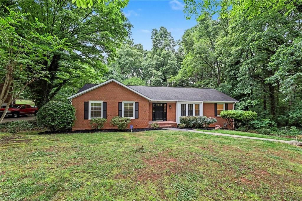 Photo of 5021 Eastwin Drive, Winston-Salem, NC 27104 (MLS # 1222174)