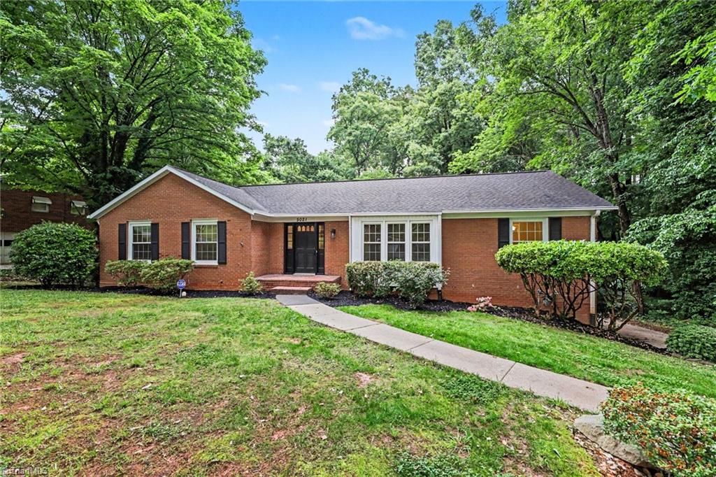 Photo of 5021 Eastwin Drive, Winston-Salem, NC 27104 (MLS # 1222174)