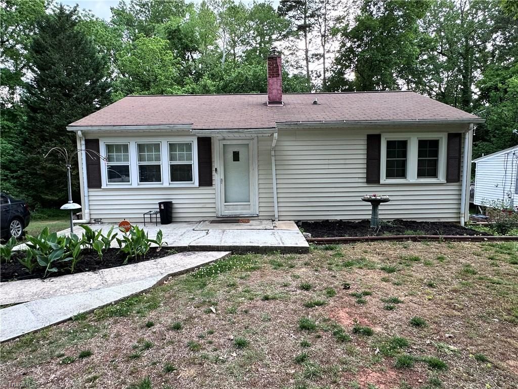 Photo of 516 Rosewood Drive, Lexington, NC 27292 (MLS # 1218188)