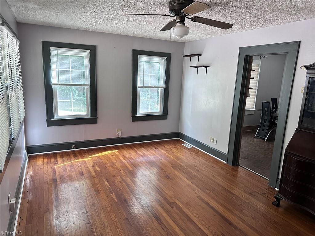 Photo of 516 Rosewood Drive, Lexington, NC 27292 (MLS # 1218188)