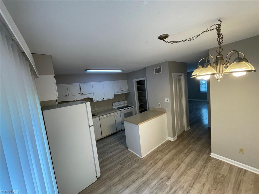 Photo 6 of 13 of 203 Northpoint Avenue D condo