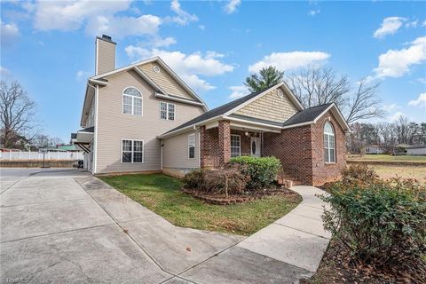 A home in Kernersville