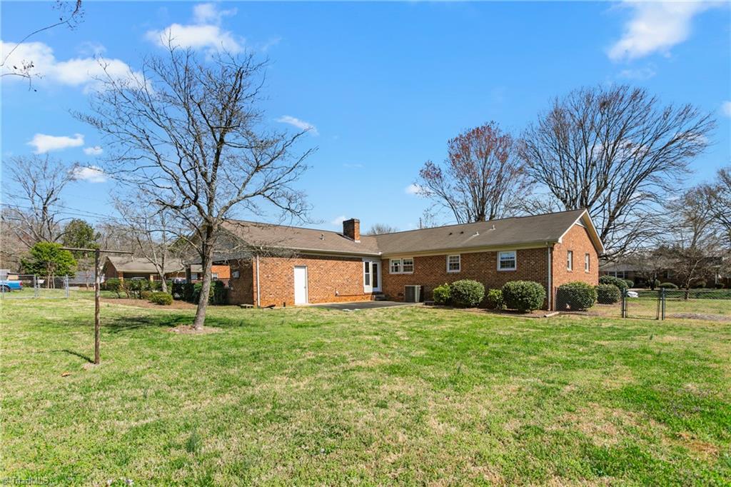 2103 Huntington Road, Burlington, North Carolina image 34