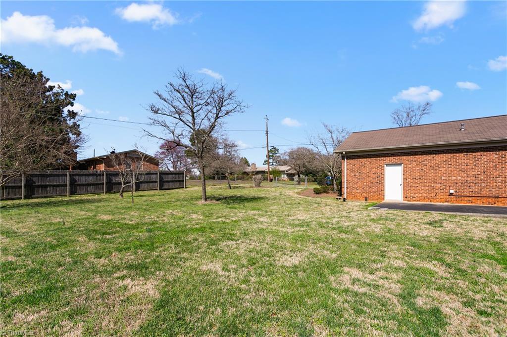 2103 Huntington Road, Burlington, North Carolina image 35