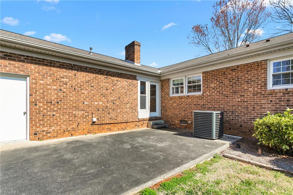 2103 Huntington Road, Burlington, North Carolina image 33