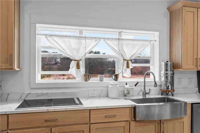 251 Palamino Trail, photo 4 of 20