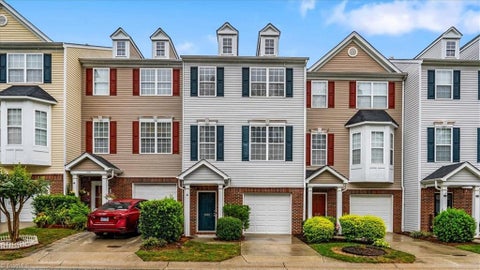 Townhouse For Sale - 3908 Tarrant Trace Circle<br/> High Point, NC 27265