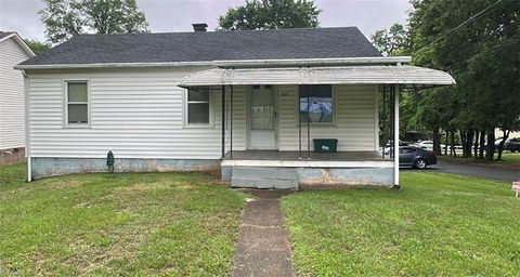 800 Essex Road Winston-Salem NC 27105