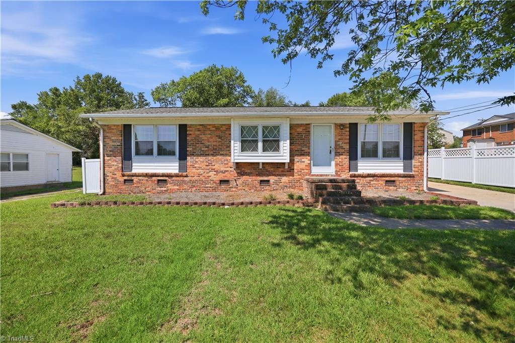 2204 Four Seasons Boulevard, Greensboro, NC, 27407