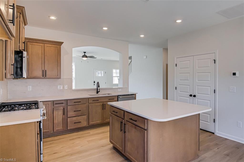 Clemmons, North Carolina 27012, United States, 4 Bedrooms Bedrooms, ,3 BathroomsBathrooms,Residential,Active,35746