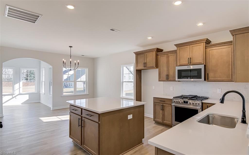 Clemmons, North Carolina 27012, United States, 4 Bedrooms Bedrooms, ,3 BathroomsBathrooms,Residential,Active,35746