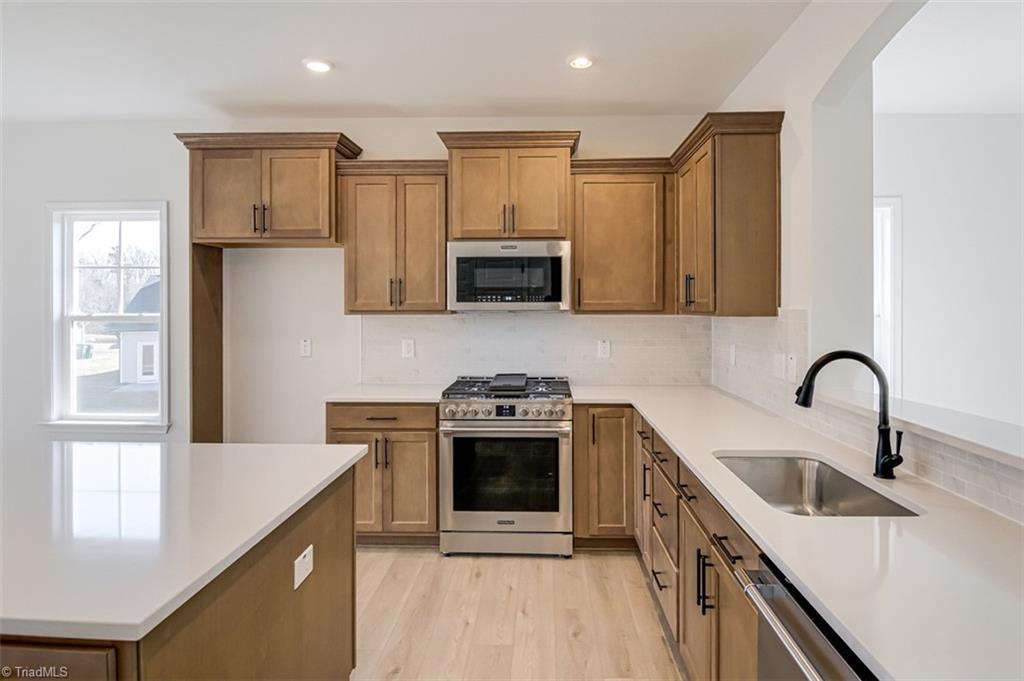 Clemmons, North Carolina 27012, United States, 4 Bedrooms Bedrooms, ,3 BathroomsBathrooms,Residential,Active,35746