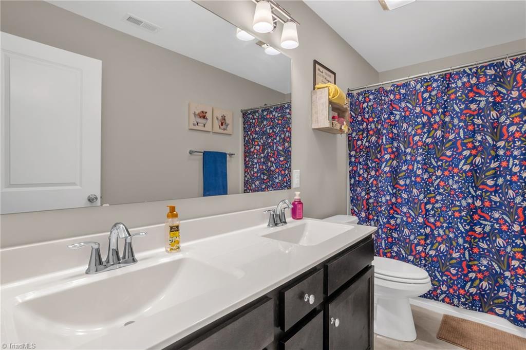 105 Centerpiece Drive, High Point, North Carolina image 24
