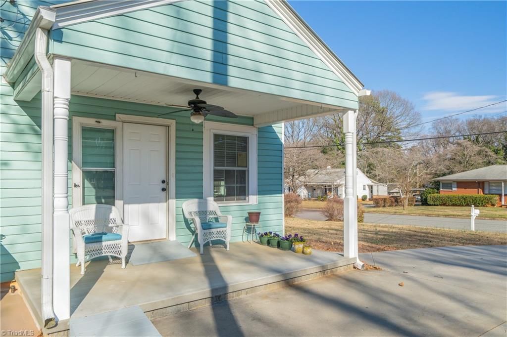 Photo of 408 Beckner Street, Lexington, NC 27292 (MLS # 1207137)