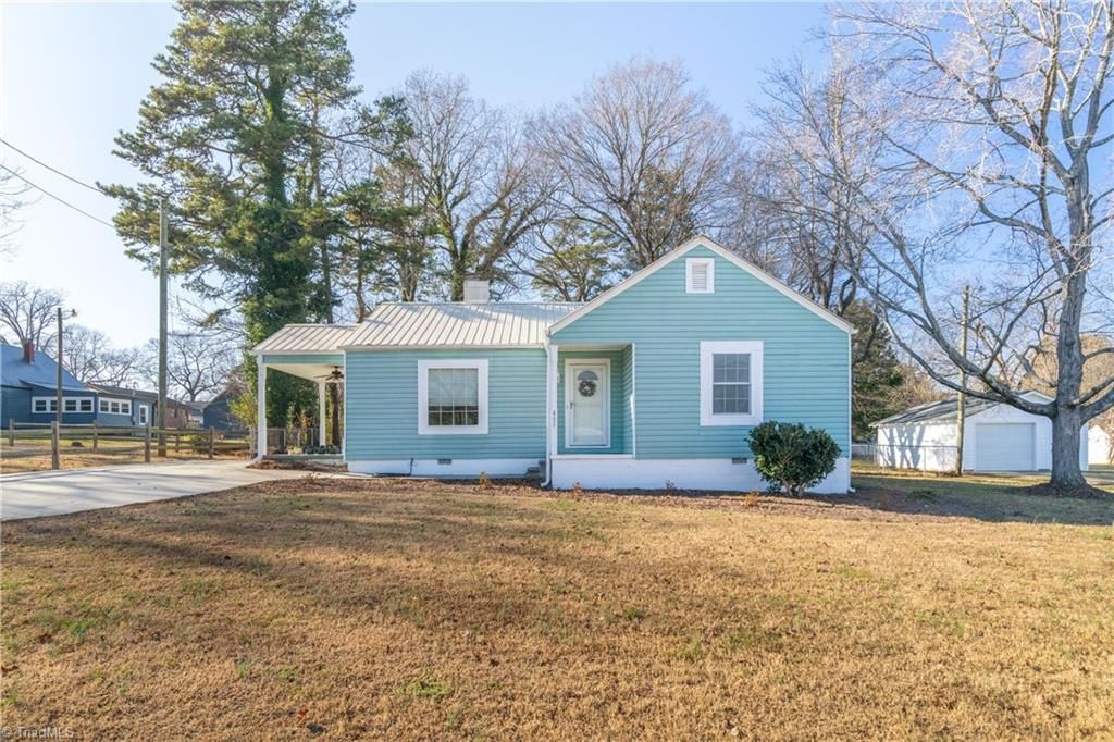 Photo of 408 Beckner Street, Lexington, NC 27292 (MLS # 1207137)