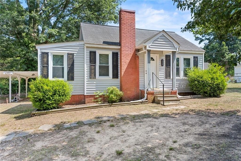Photo of 238 Underwood Street, Asheboro, NC 27203 (MLS # 1222502)