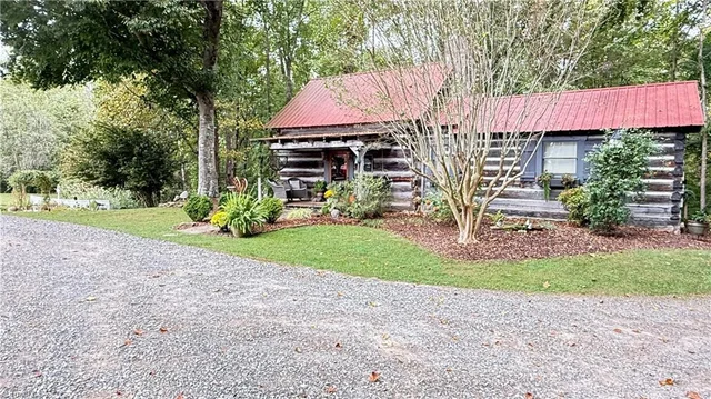 231 Crissman Lane, photo 2 of 28