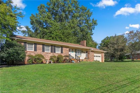 A home in Yadkinville