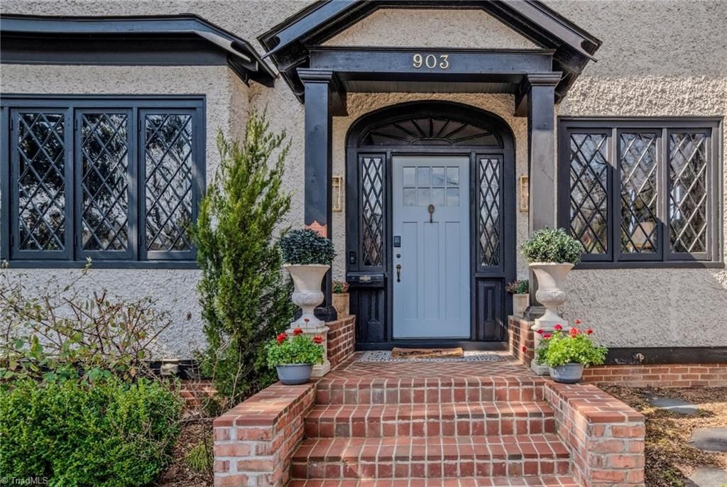 Photo of 903 West End Boulevard, Winston-Salem, NC 27101 (MLS # 1211219)